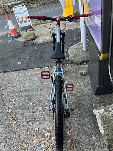 Giant stance full - giant,