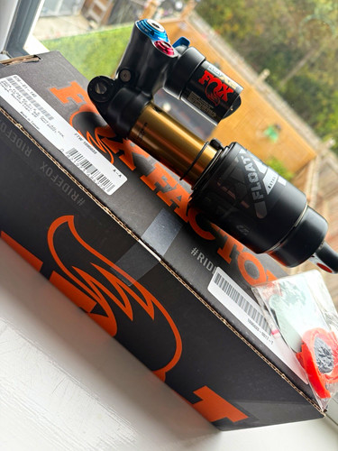 Fox float factory rear - float,